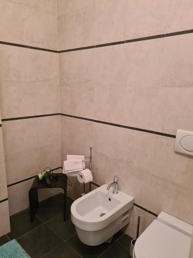 Piazza Italia Luxury Apartment キアンチャーノ・テルメ エクステリア 写真