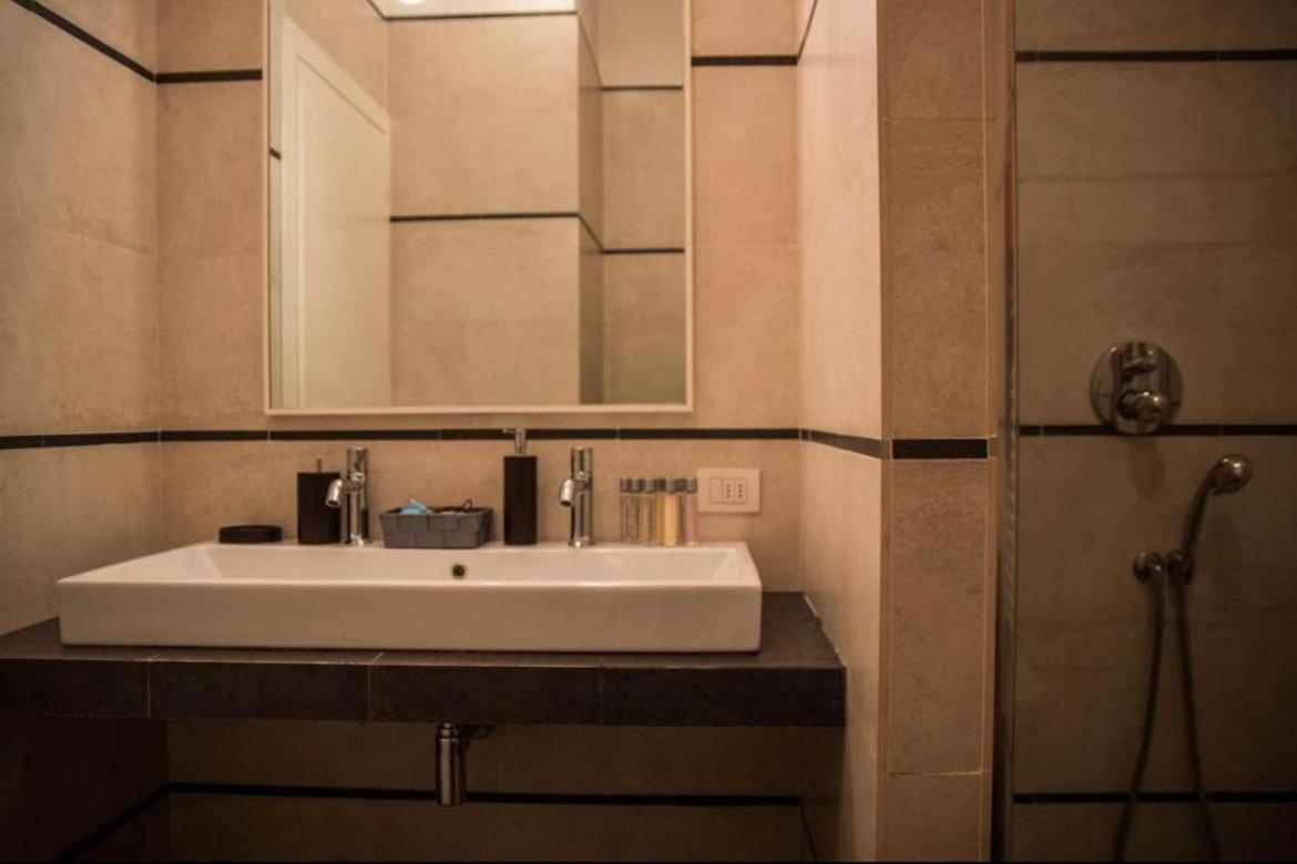 Piazza Italia Luxury Apartment キアンチャーノ・テルメ エクステリア 写真