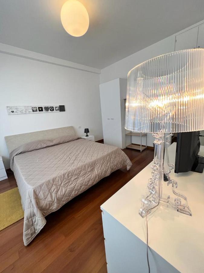 Piazza Italia Luxury Apartment キアンチャーノ・テルメ エクステリア 写真