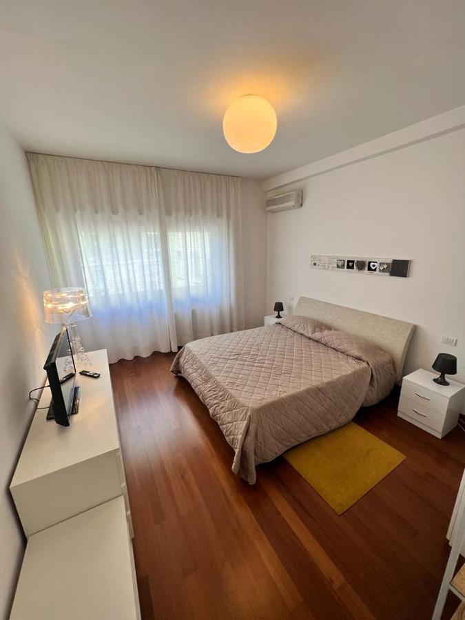 Piazza Italia Luxury Apartment キアンチャーノ・テルメ エクステリア 写真